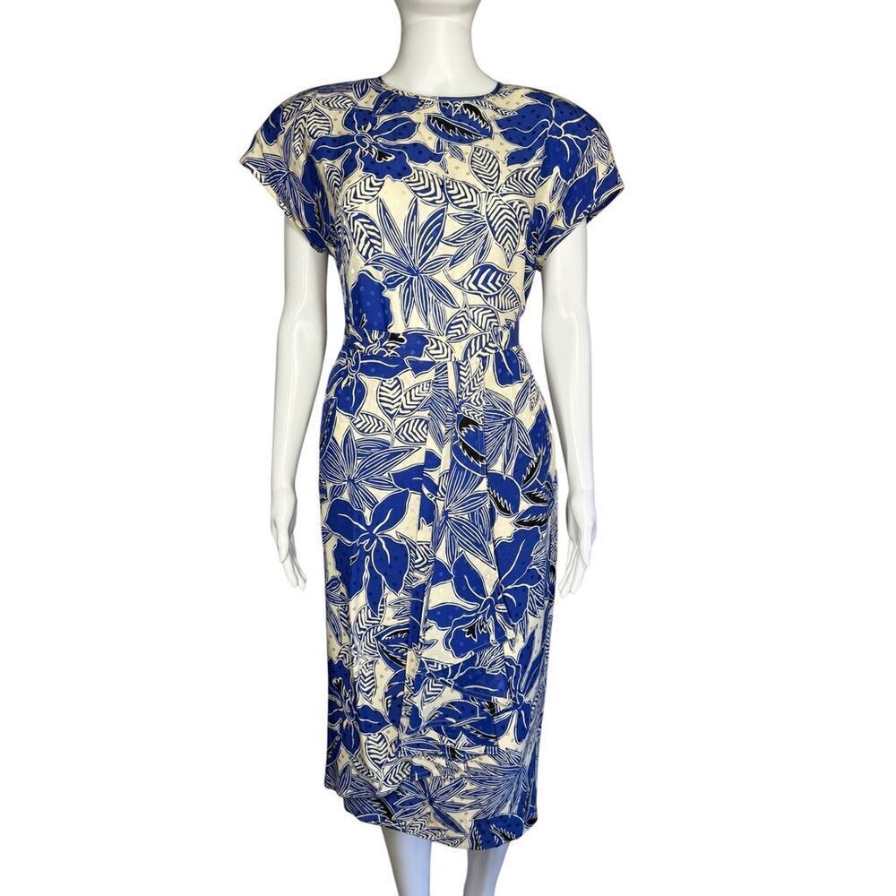 Vintage 80s Carlisle 100% Silk Blue White Floral Skirt & Blouse Set Size Small